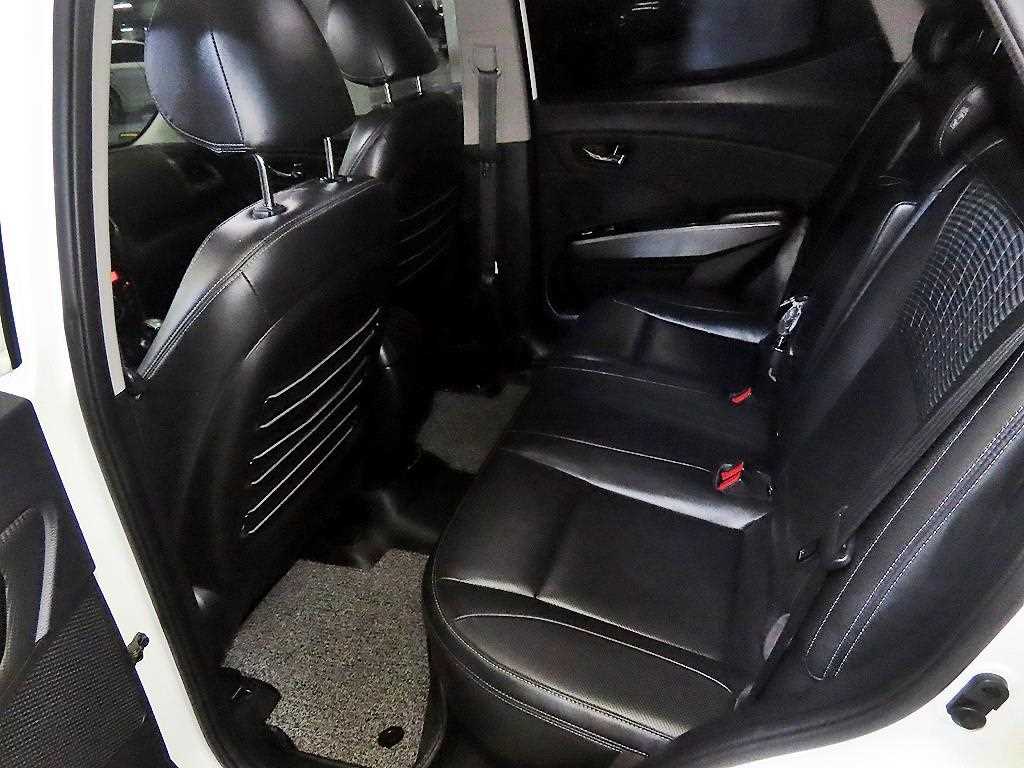Ssangyong Tivoli - Vista 7