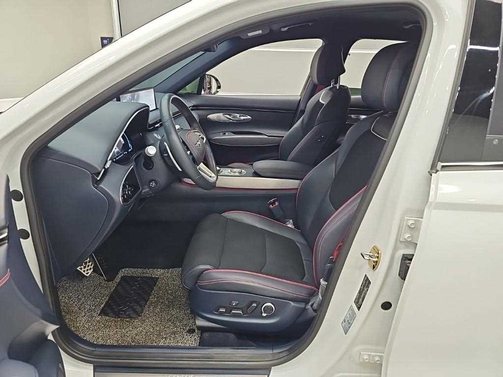 Genesis GV70 - Vista 11