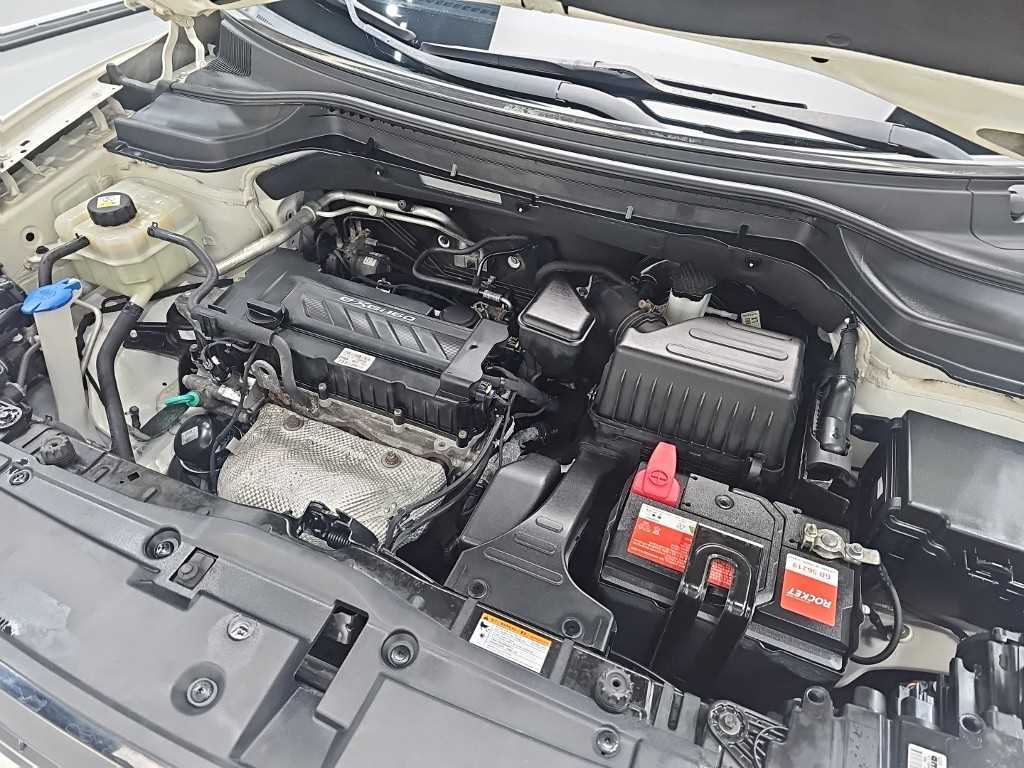 Ssangyong Tivoli - Vista 5