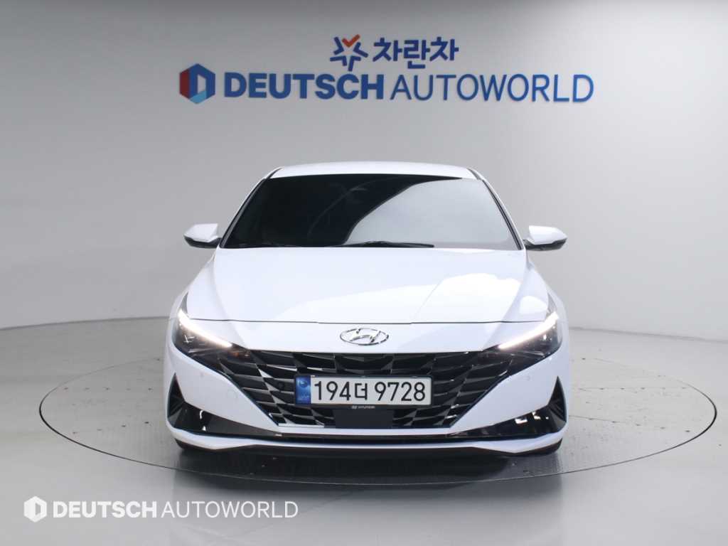 HYUNDAI Avante - Vista 3
