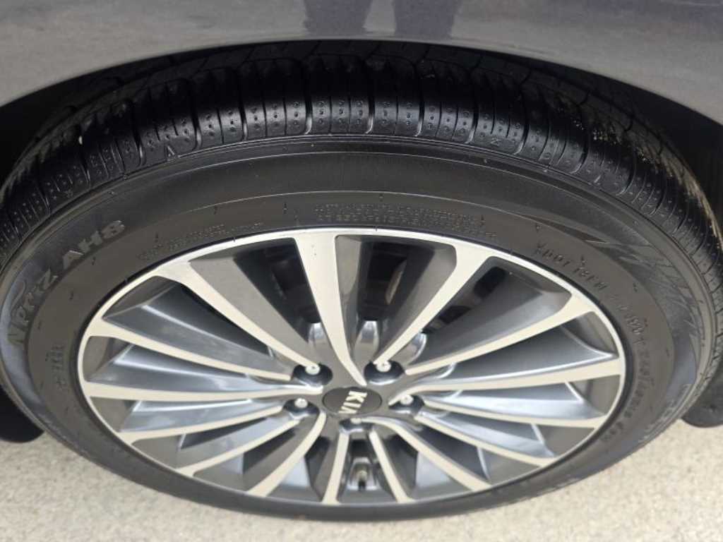 KIA K7 - Vista 10