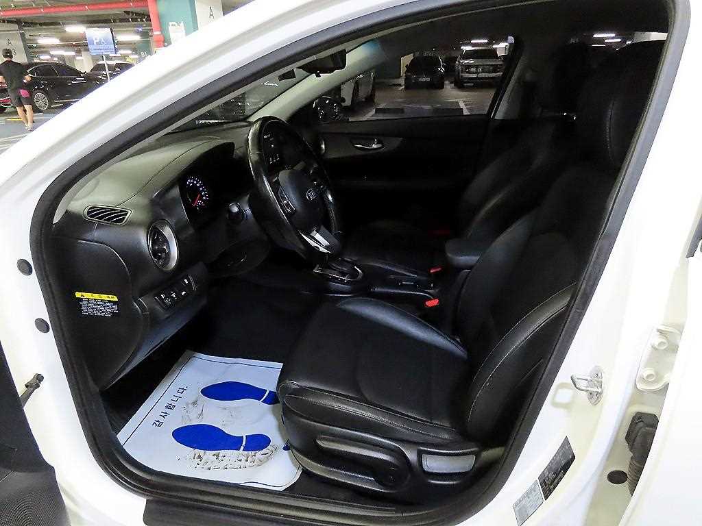 KIA K3 - Vista 6
