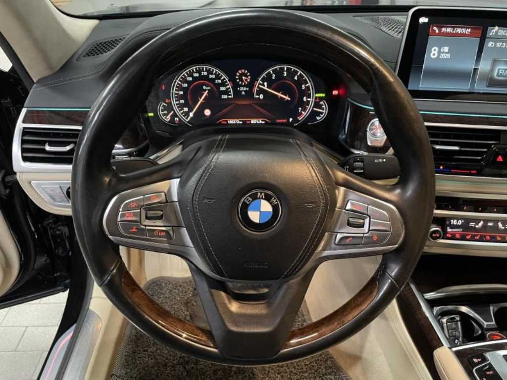 BMW 7 Series 2016 Negro - Importación desde Corea - HF Imports Iquique - Foto 20