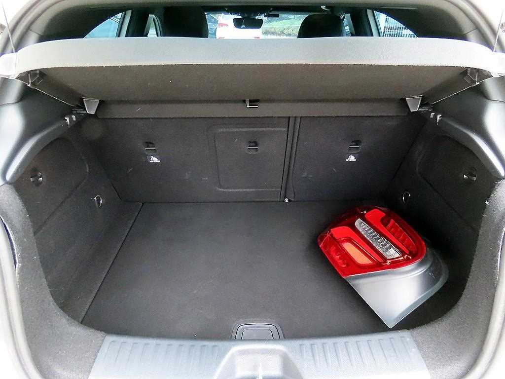 Mercedes Benz A Class 2018 Blanco - Importación desde Corea - HF Imports Iquique - Foto 17