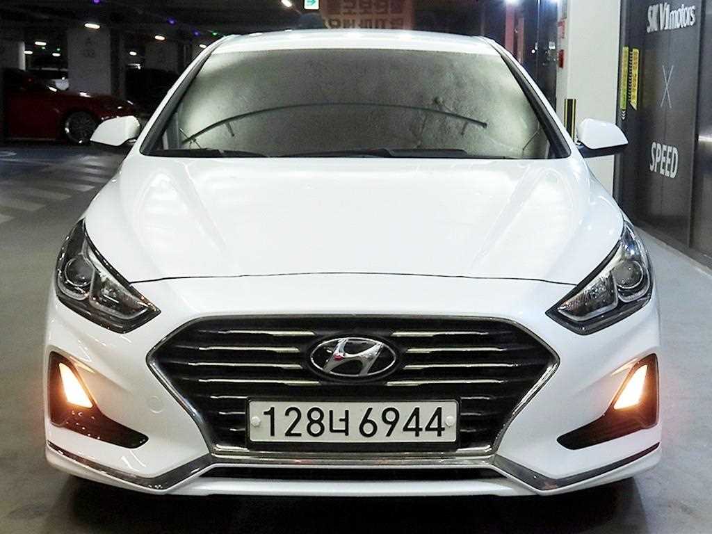 HYUNDAI Sonata - Vista 2