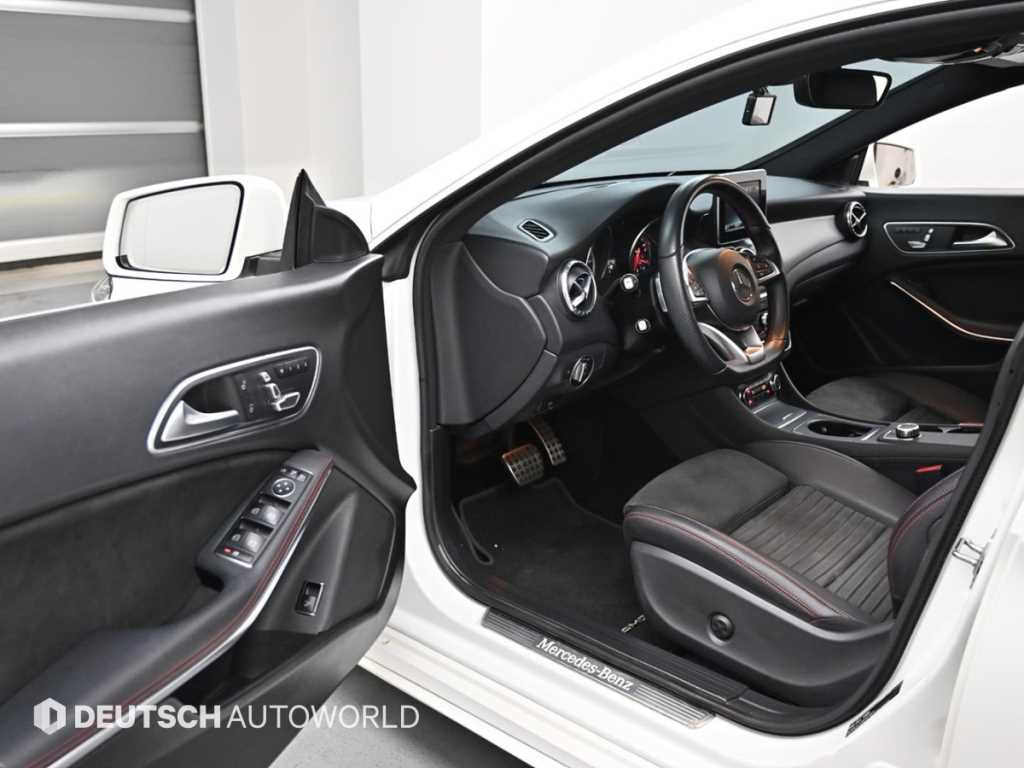 Mercedes Benz CLA Class - Vista 11