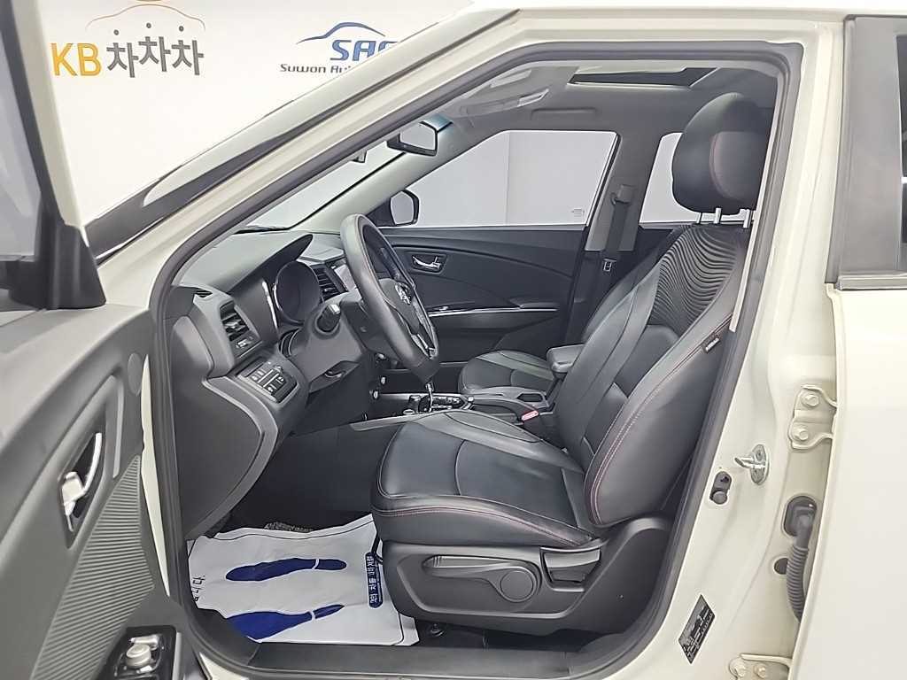 Ssangyong Tivoli - Vista 11