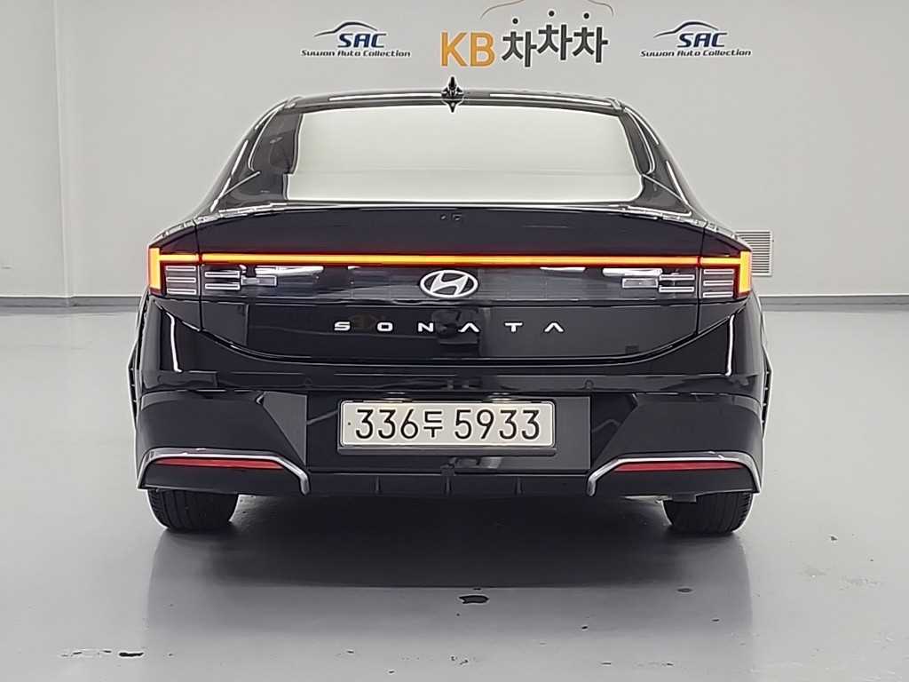 HYUNDAI Sonata - Vista 3
