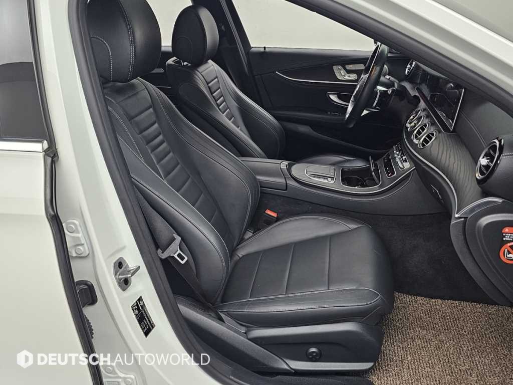 Mercedes Benz E class - Vista 10