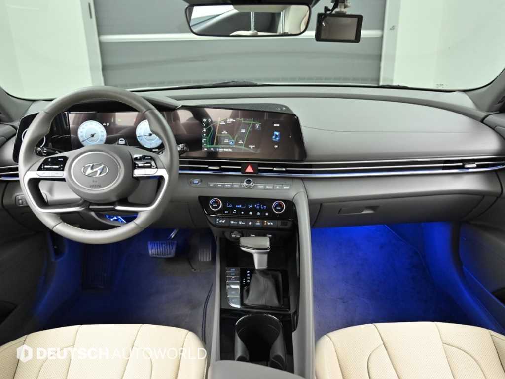 HYUNDAI Avante - Vista 7