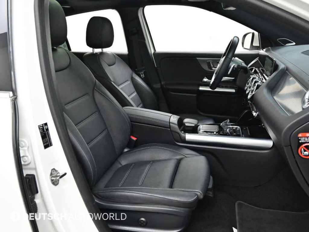 Mercedes Benz EQA - Vista 10