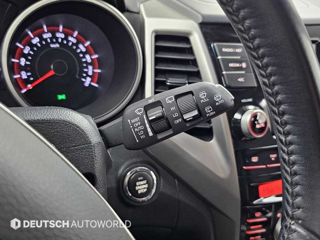 Ssangyong Tivoli 2015 Blanco - Importación desde Corea - HF Imports Iquique - Foto 15