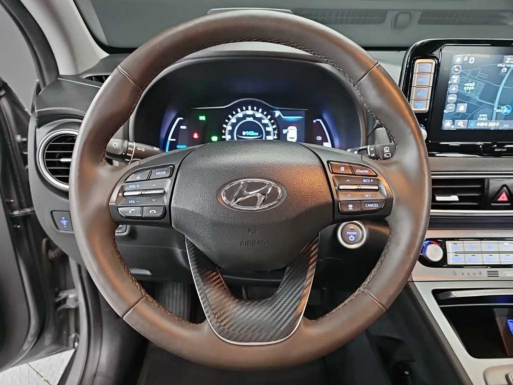 HYUNDAI Kona - Vista 9