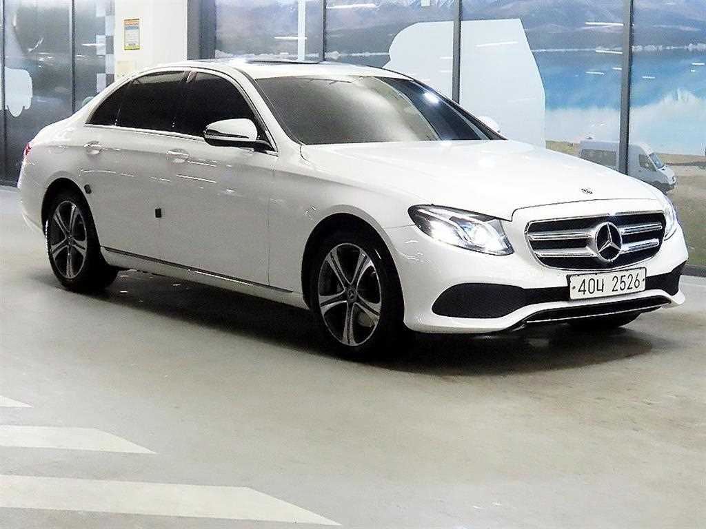 Mercedes Benz E class 2019 Blanco - Importación desde Corea - HF Imports Iquique - Foto 1