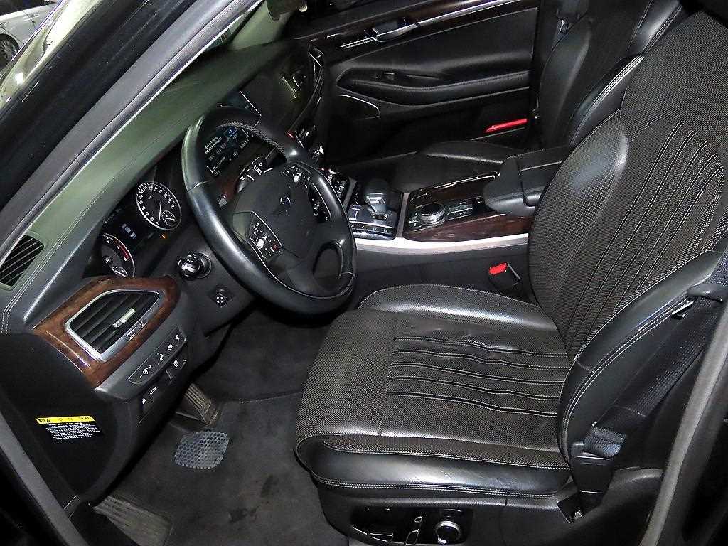 Genesis EQ900 - Vista 6