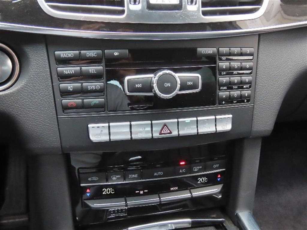 Mercedes Benz E class - Vista 7