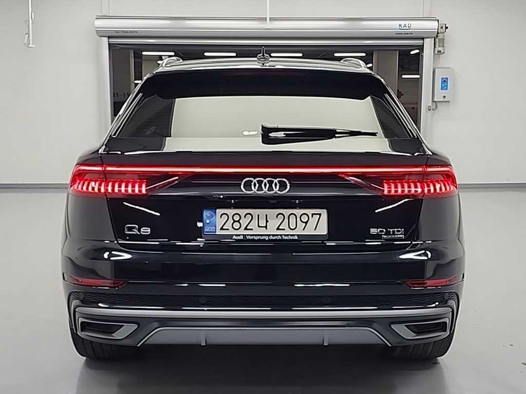 Audi Q8 - Vista 3