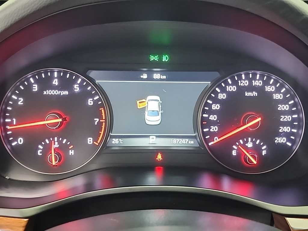 KIA K7 - Vista 6