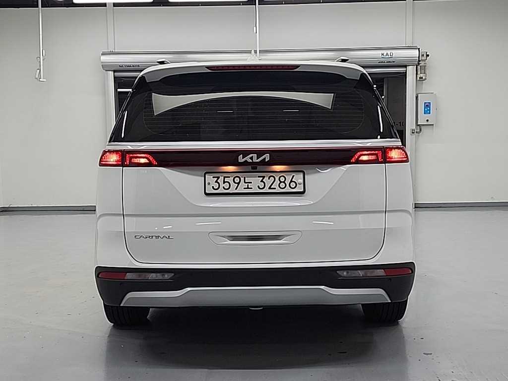 KIA Carnival - Vista 3