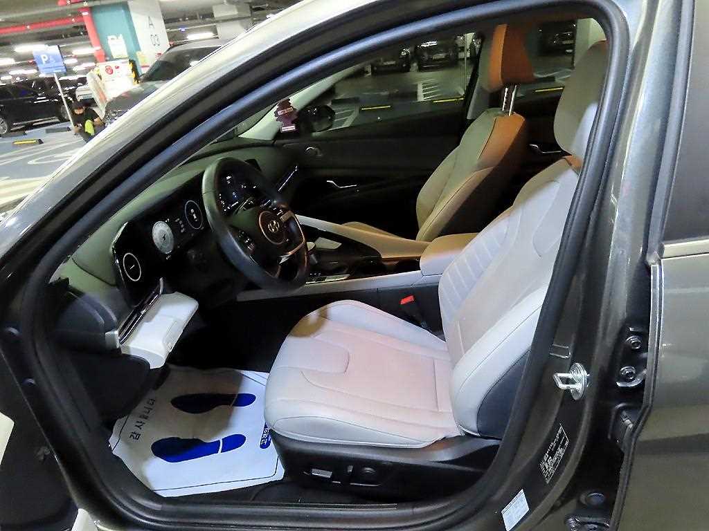 HYUNDAI Avante - Vista 6