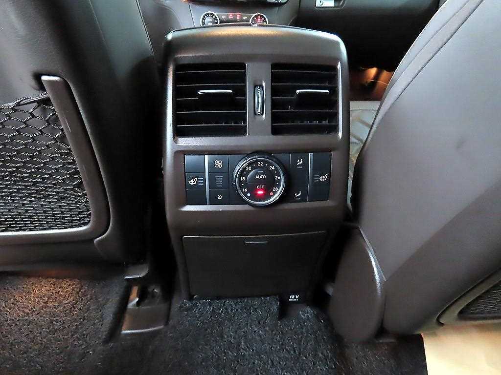 Mercedes Benz GLS Class - Vista 12