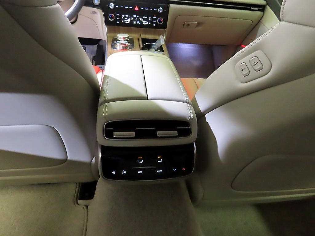 Genesis G80 2025 Verde - Importación desde Corea - HF Imports Iquique - Foto 15