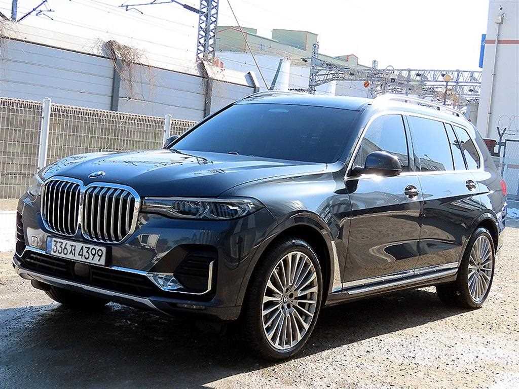 BMW X7 - Vista 5
