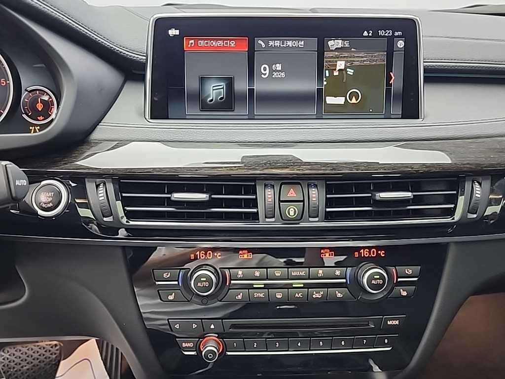 BMW X6 - Vista 10