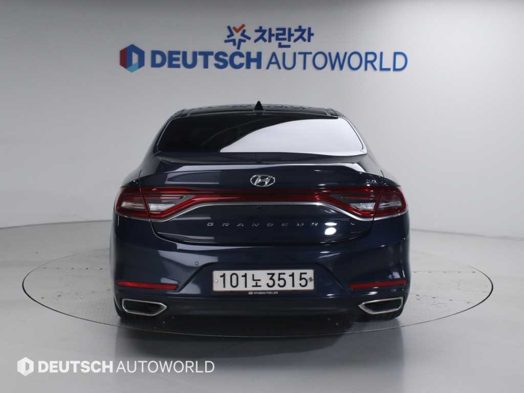 HYUNDAI Grandeur - Vista 4