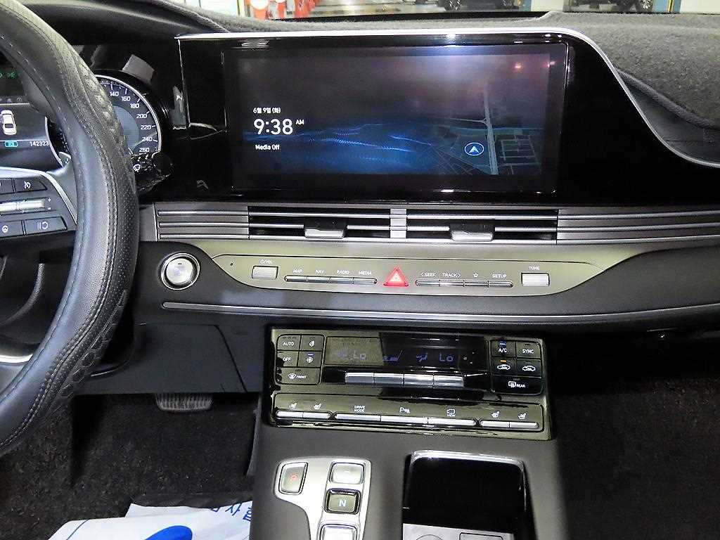 HYUNDAI Grandeur - Vista 11