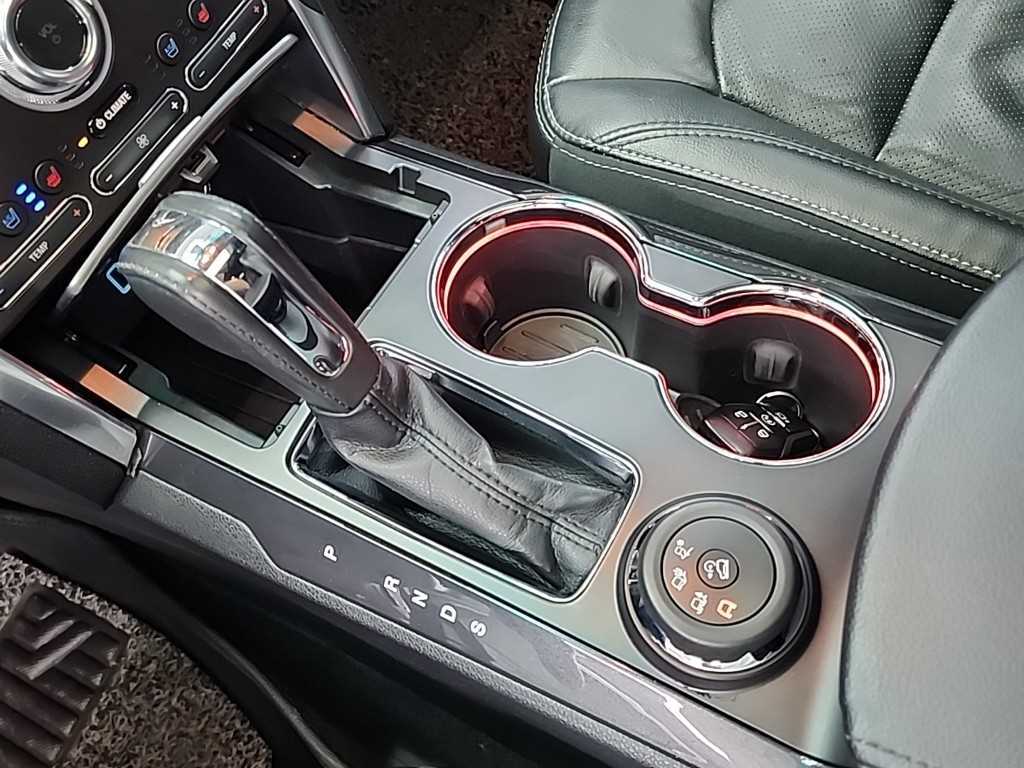 Ford Explorer - Vista 8