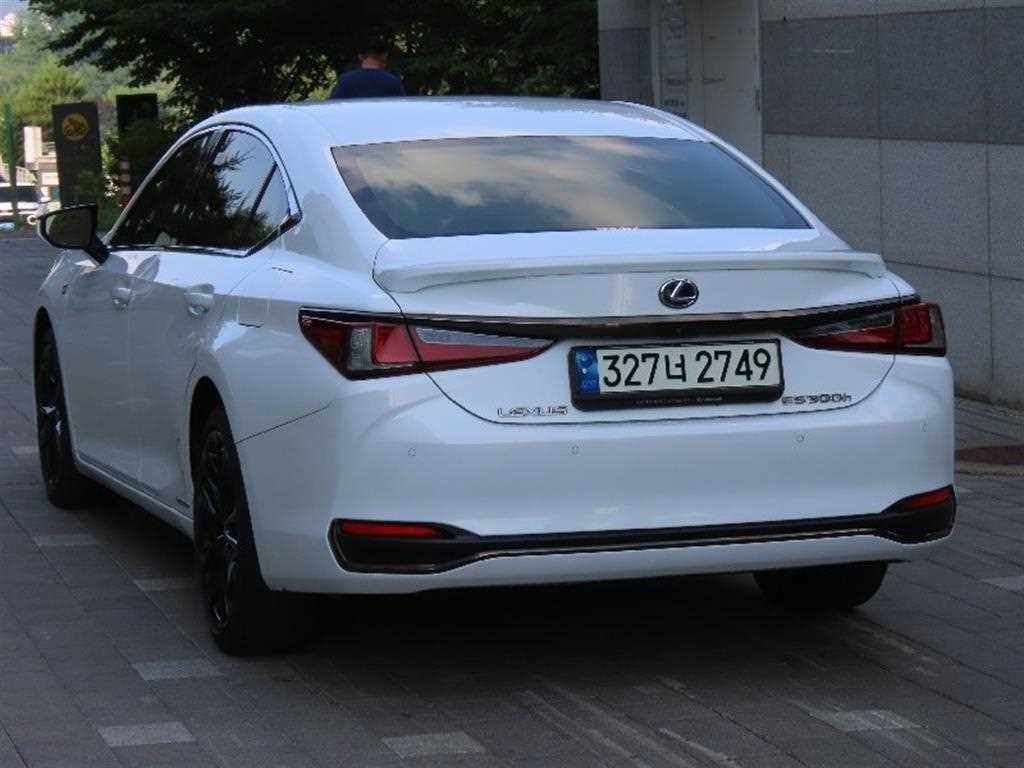 Lexus ES - Vista 4