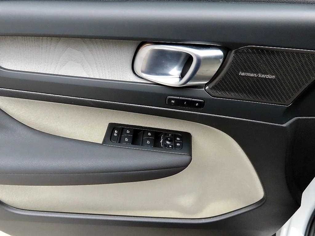 Volvo XC40 - Vista 11