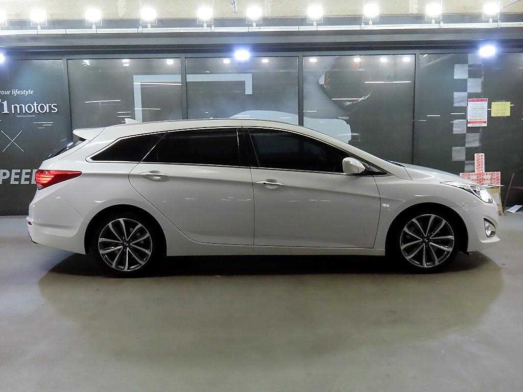 HYUNDAI i40 - Vista 3