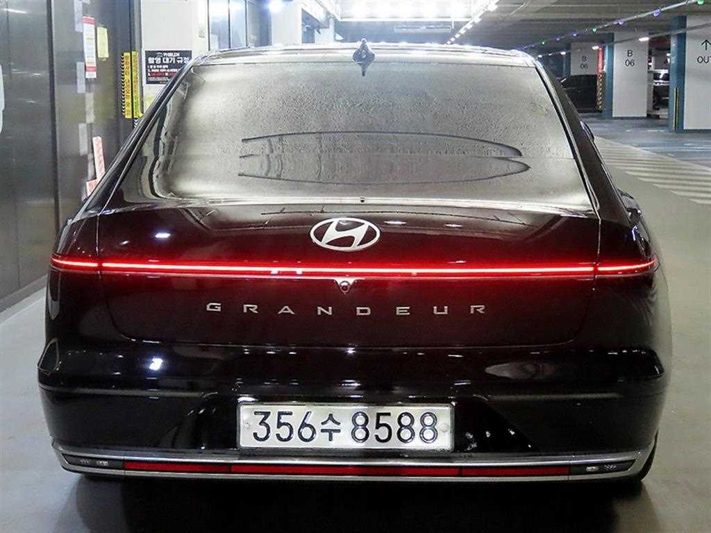 HYUNDAI Grandeur - Vista 5