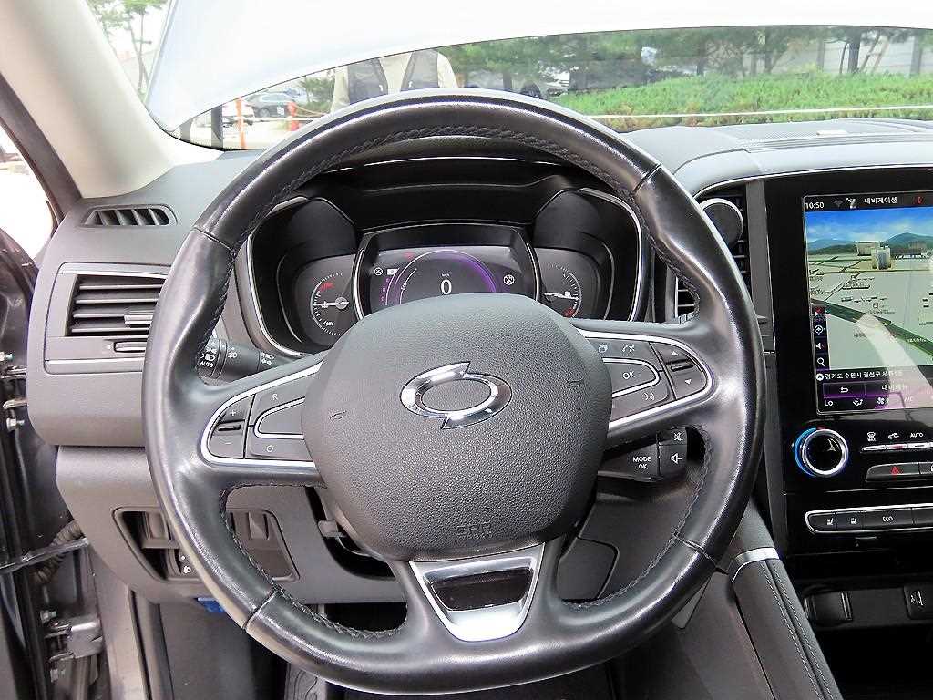 SAMSUNG QM6 - Vista 8