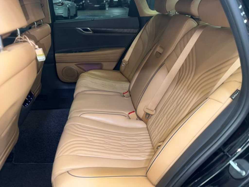 Genesis G80 - Vista 7