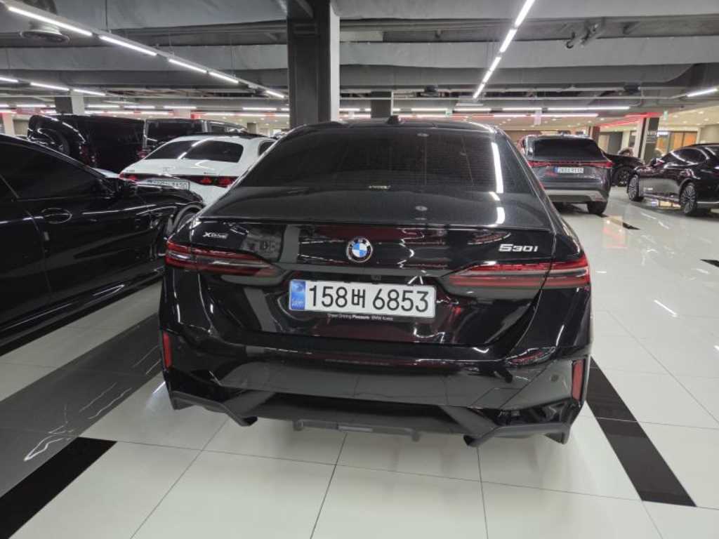BMW 5 Series - Vista 3