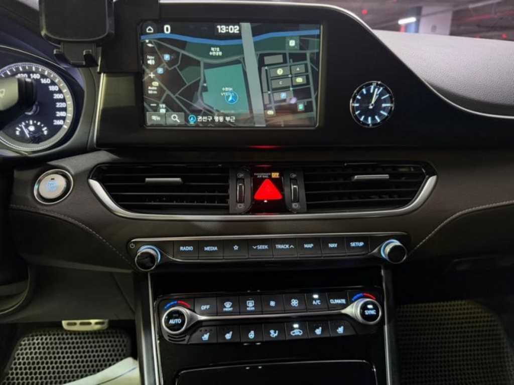 HYUNDAI Grandeur - Vista 10