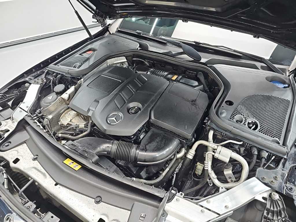 Mercedes Benz E class - Vista 5