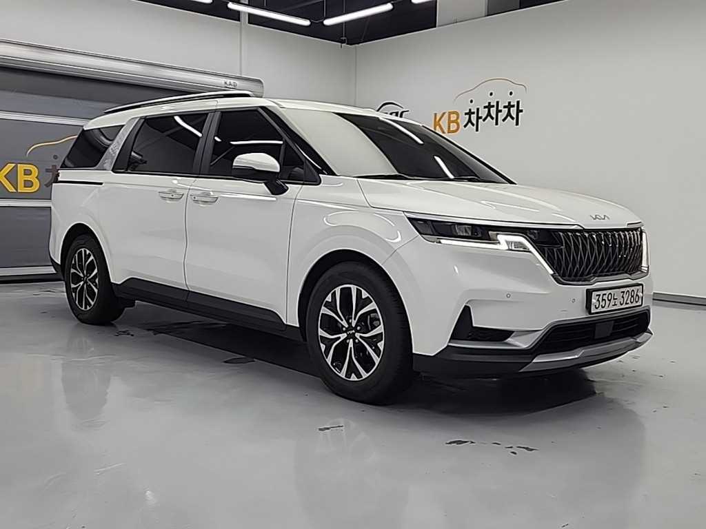 KIA Carnival - Vista 4