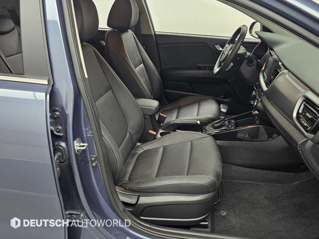 KIA Stonic - Vista 10