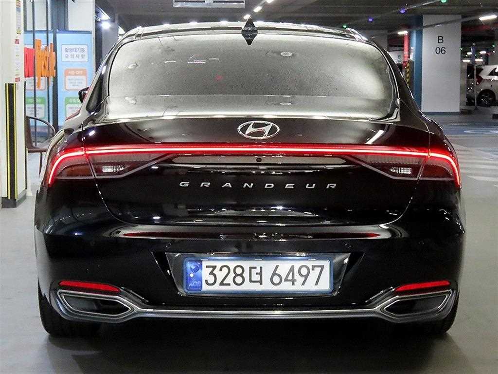 HYUNDAI Grandeur - Vista 5