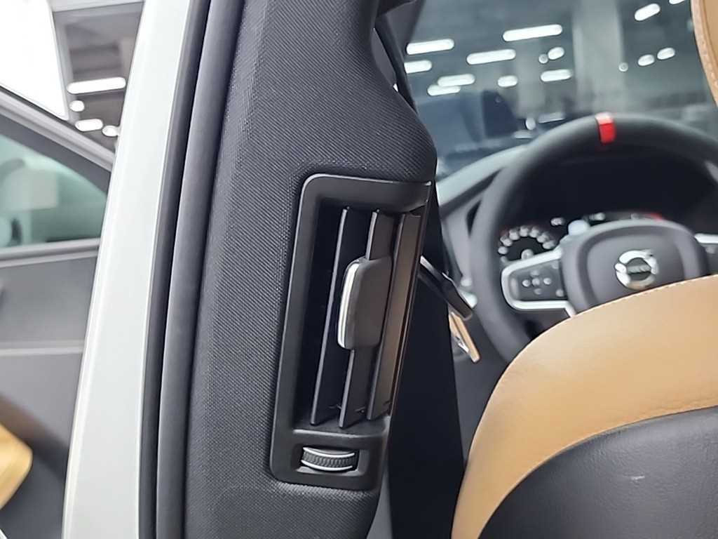Volvo XC60 2018 Blanco - Importación desde Corea - HF Imports Iquique - Foto 14