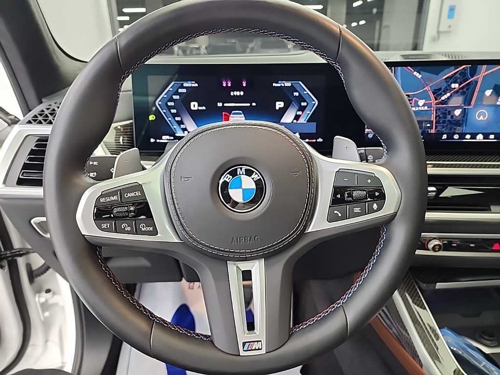 BMW X7 - Vista 9