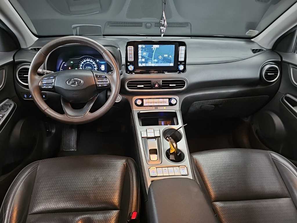 HYUNDAI Kona - Vista 7