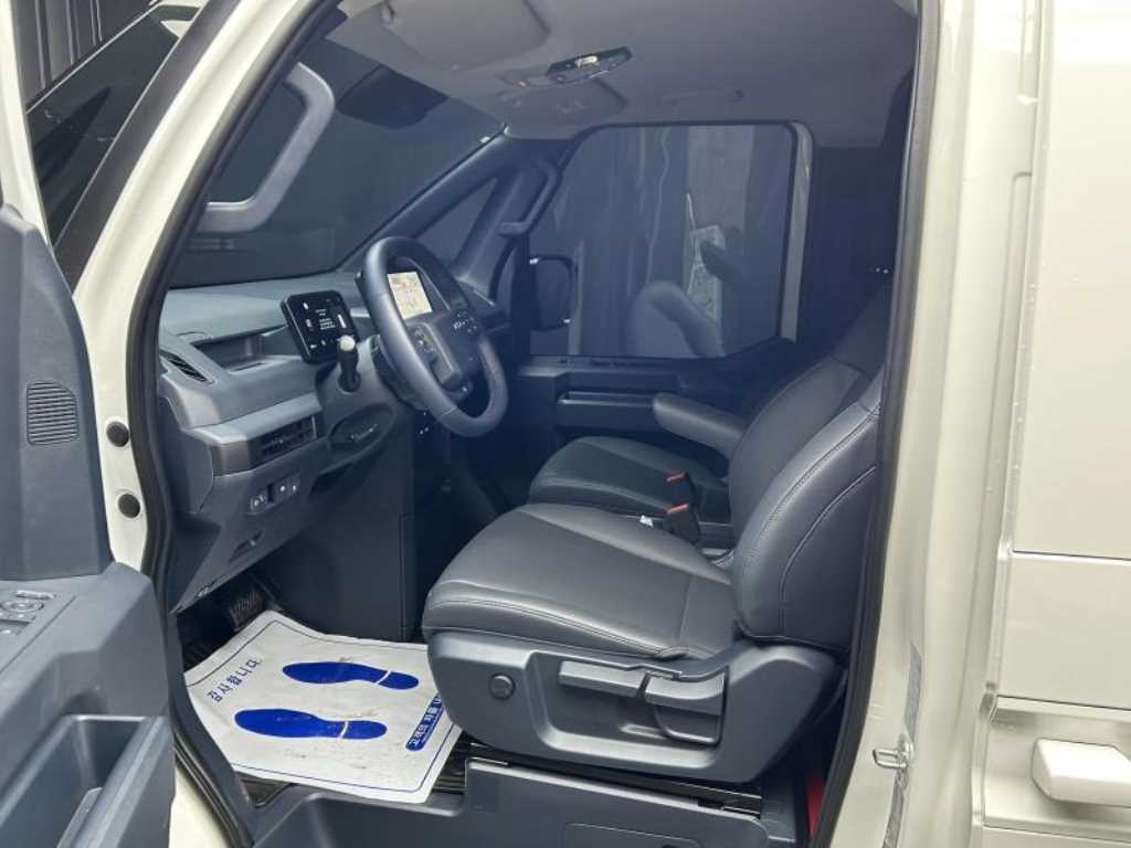 KIA PV5 - Vista 6