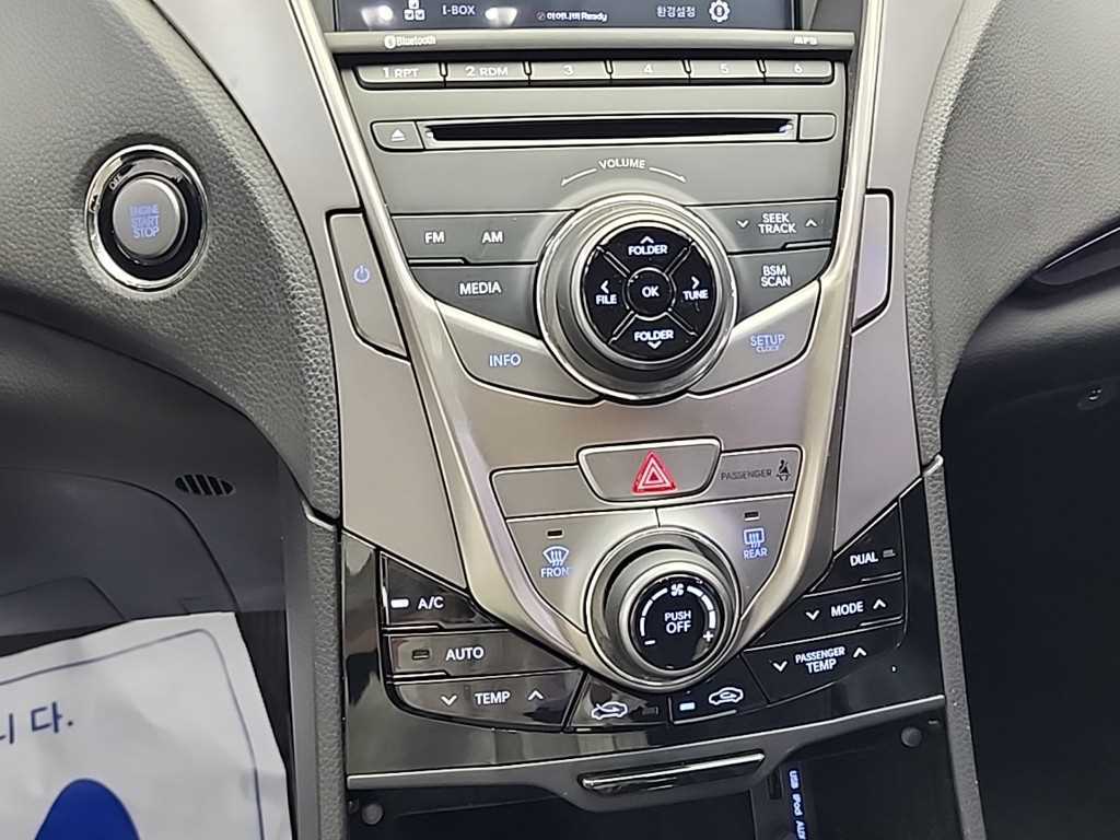 HYUNDAI Grandeur - Vista 10