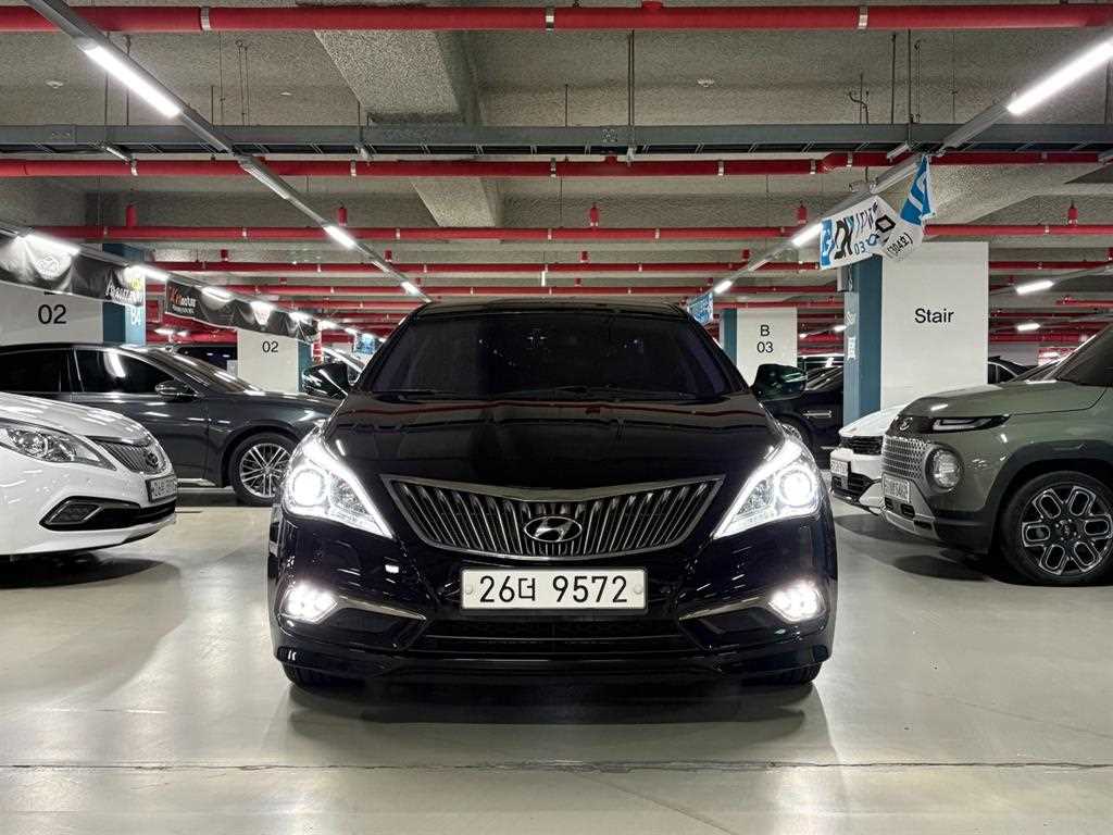 HYUNDAI Grandeur - Vista 2