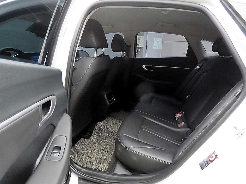 HYUNDAI Sonata - Vista 6